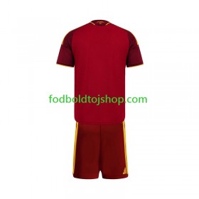 AS Roma Børn Hjemme Fodboldsæt 2026-27 S/S (+ Korte bukser)